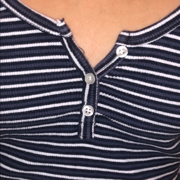 brandy melville white and navy stripped tank top - Picture 3 of 7